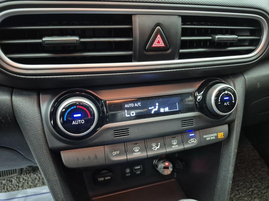 HYUNDAI Kona - Vista 10