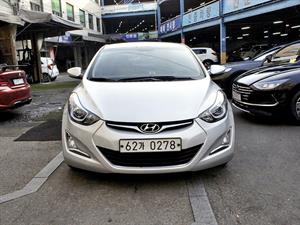 HYUNDAI Avante - Vista 2