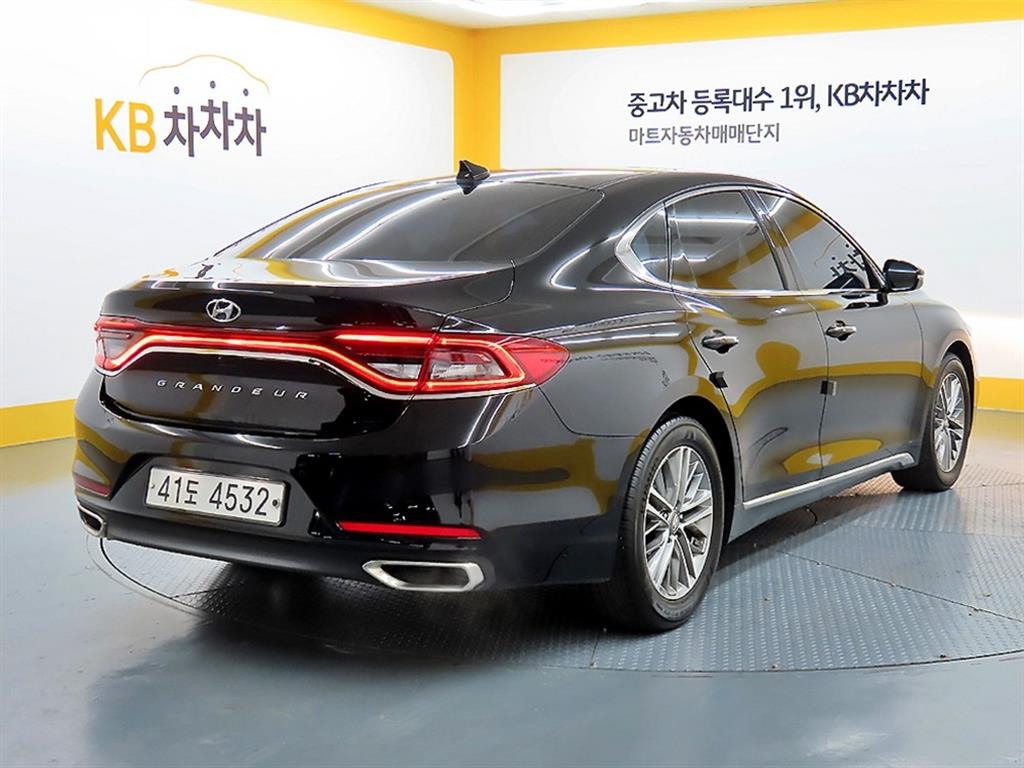 HYUNDAI Grandeur - Vista 4