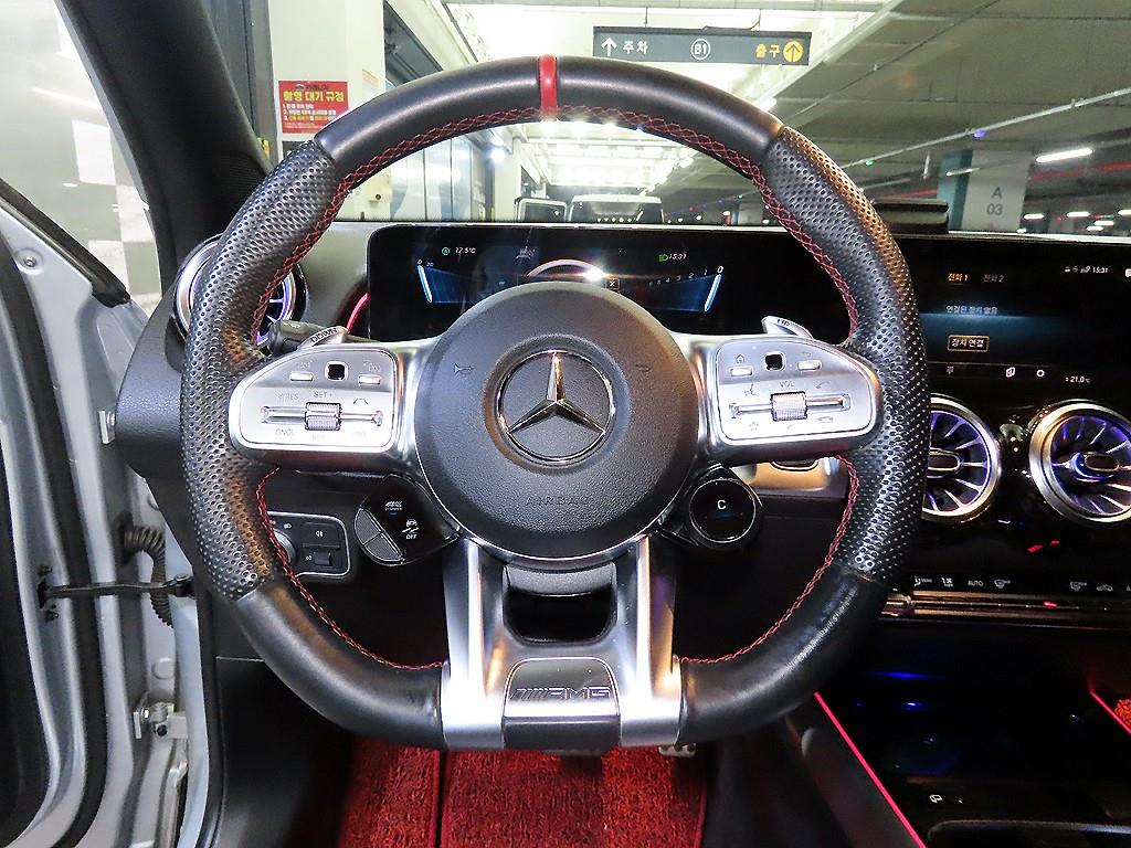 Mercedes Benz GLB Class - Vista 8