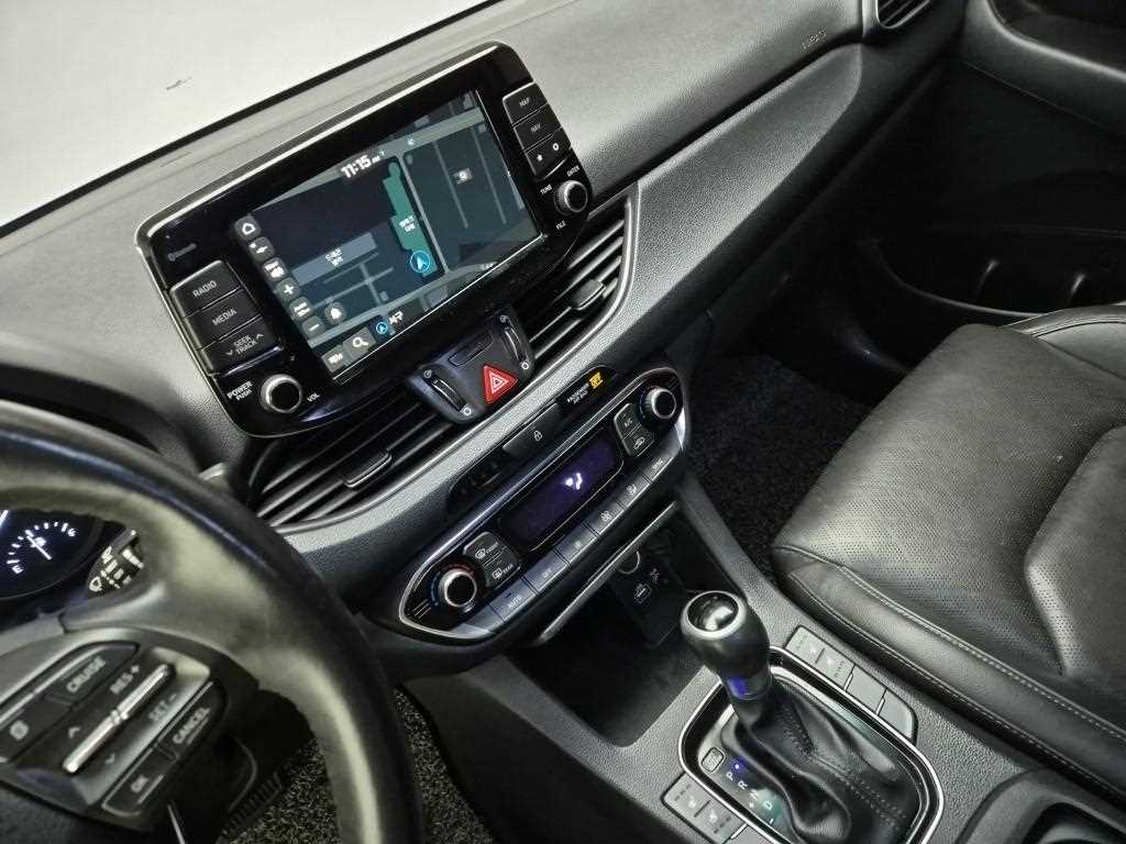 HYUNDAI i30 - Vista 10