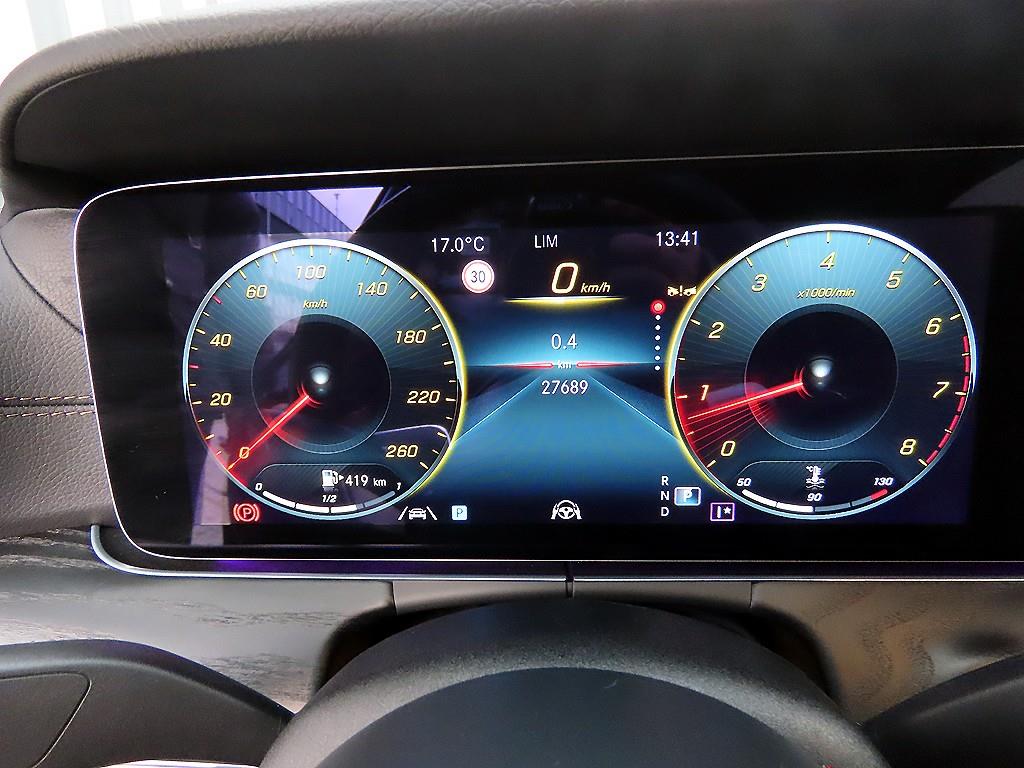 Mercedes Benz E class - Vista 9