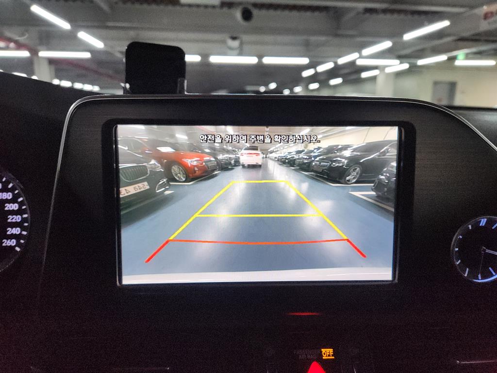 HYUNDAI Grandeur - Vista 10