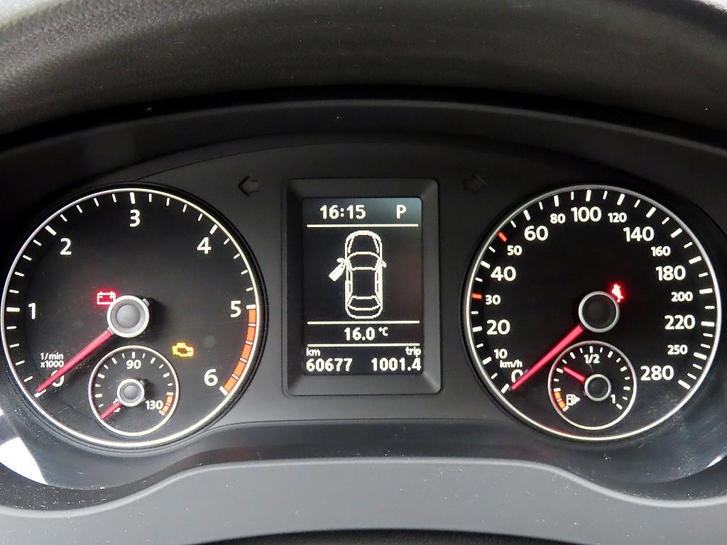 Volkswagen Jetta - Vista 8