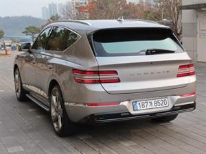 Genesis GV80 - Vista 8