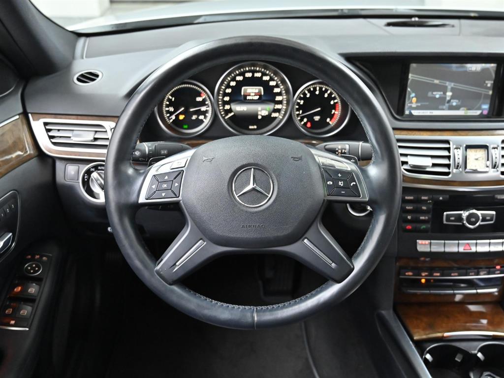 Mercedes Benz E class 2014 Plateado - Importación desde Corea - HF Imports Iquique - Foto 13
