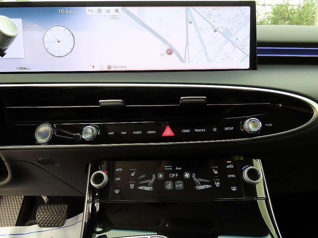 Genesis GV70 2025 Gris - Importación desde Corea - HF Imports Iquique - Foto 13