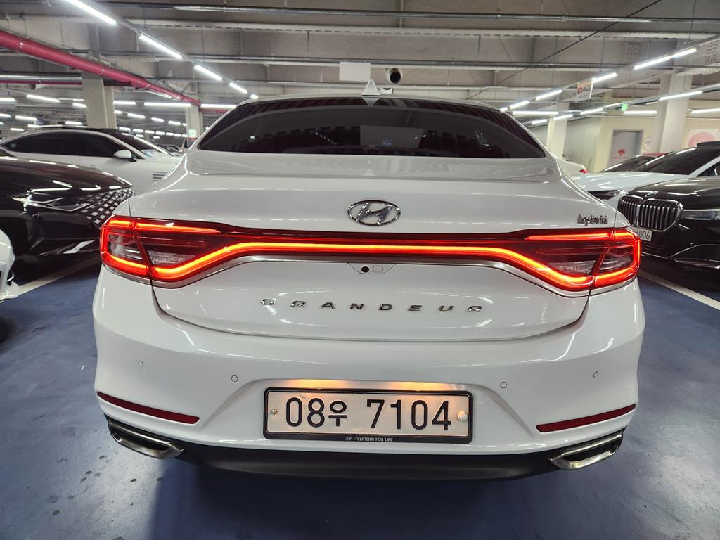 HYUNDAI Grandeur - Vista 4