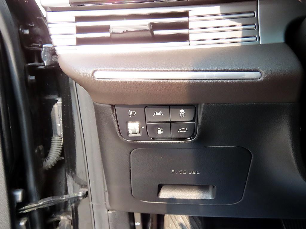 HYUNDAI Grandeur - Vista 12