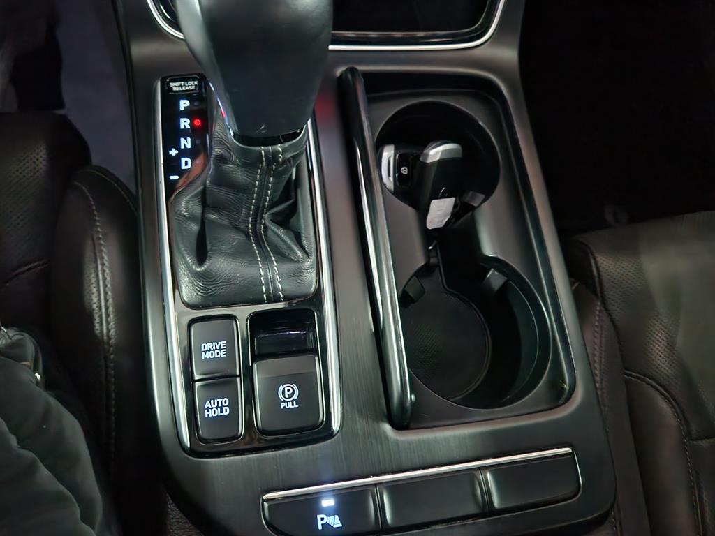 HYUNDAI Grandeur - Vista 12