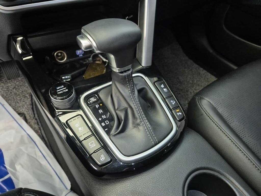 KIA Seltos - Vista 8