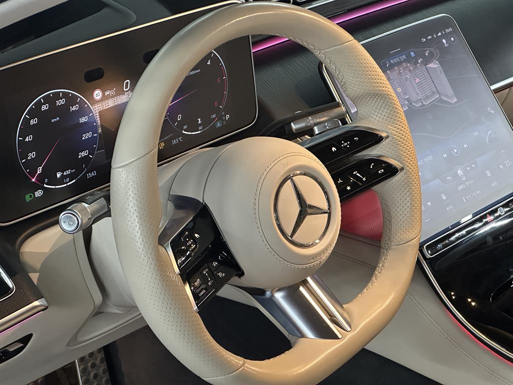 Mercedes Benz S Class - Vista 8