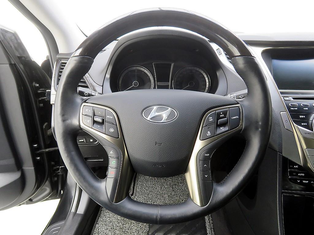 HYUNDAI Grandeur - Vista 9