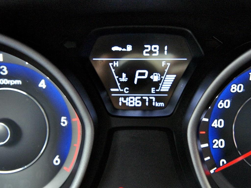 HYUNDAI Avante 2016 Gris - Importación desde Corea - HF Imports Iquique - Foto 9