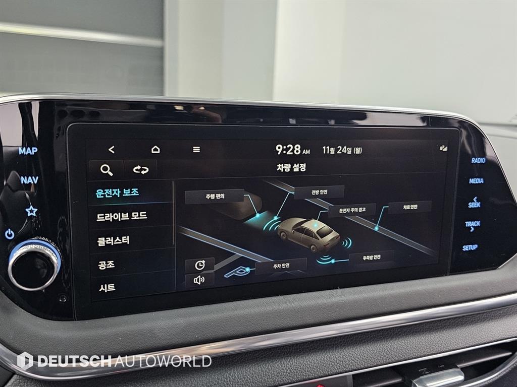 HYUNDAI Sonata - Vista 12