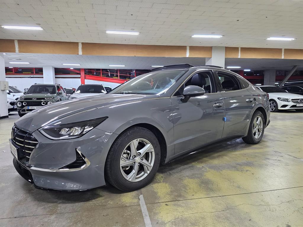 HYUNDAI Sonata - Vista 2