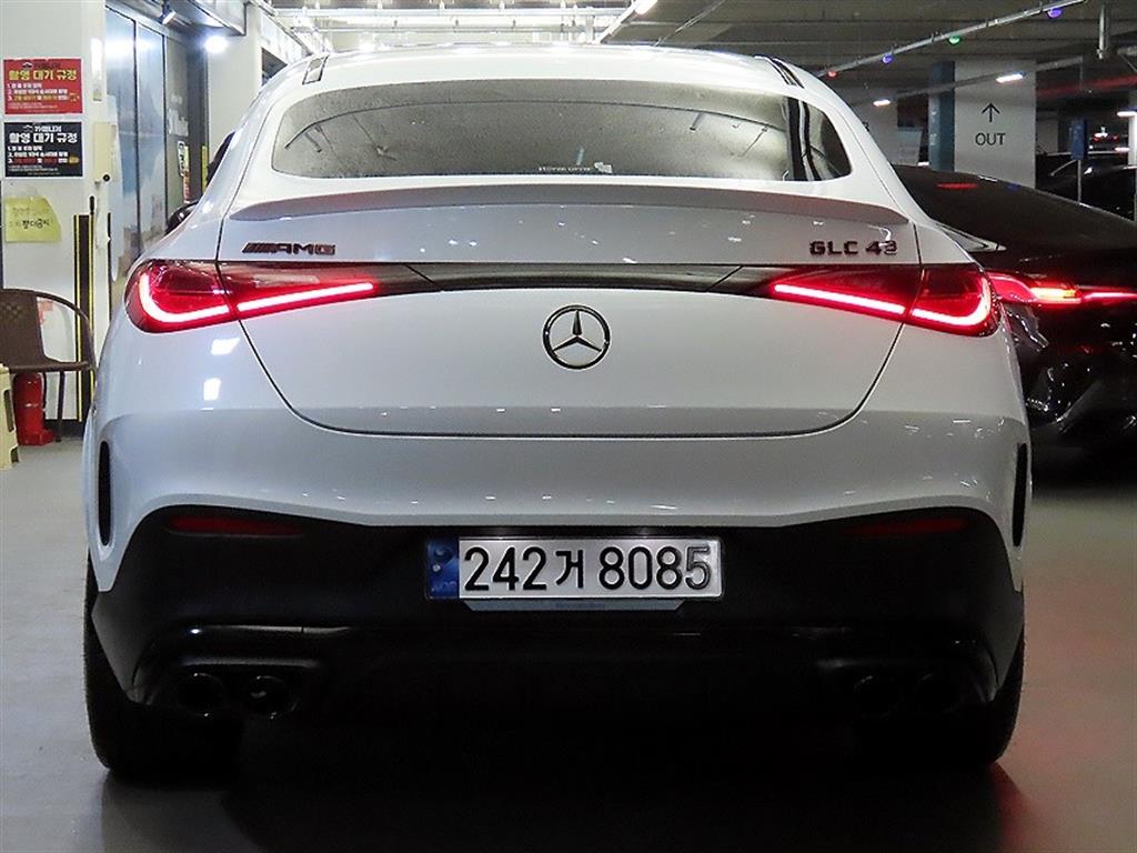 Mercedes Benz GLC Class - Vista 5