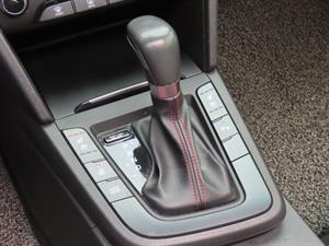 HYUNDAI Avante - Vista 12