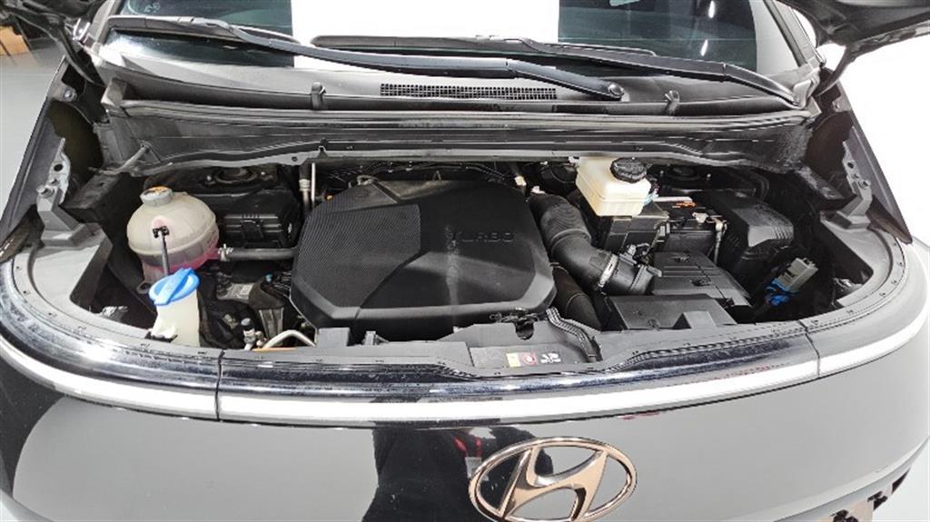 HYUNDAI Staria - Vista 5