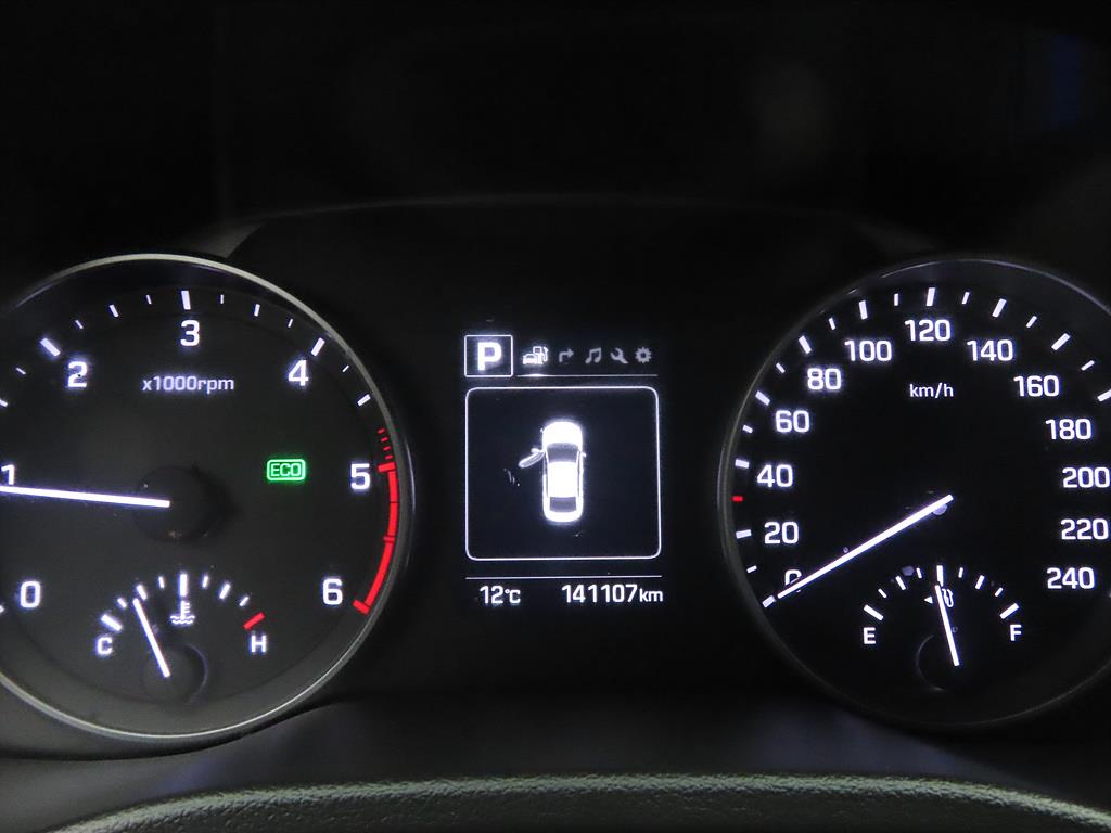 HYUNDAI Avante - Vista 7