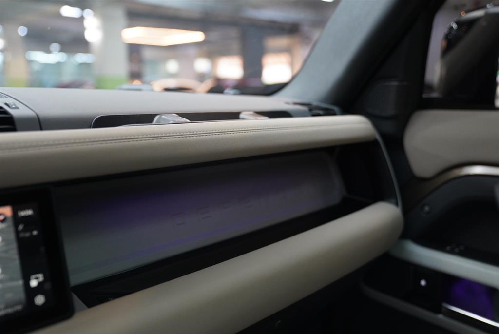 Land Rover Defender 2023 Café - Importación desde Corea - HF Imports Iquique - Foto 14