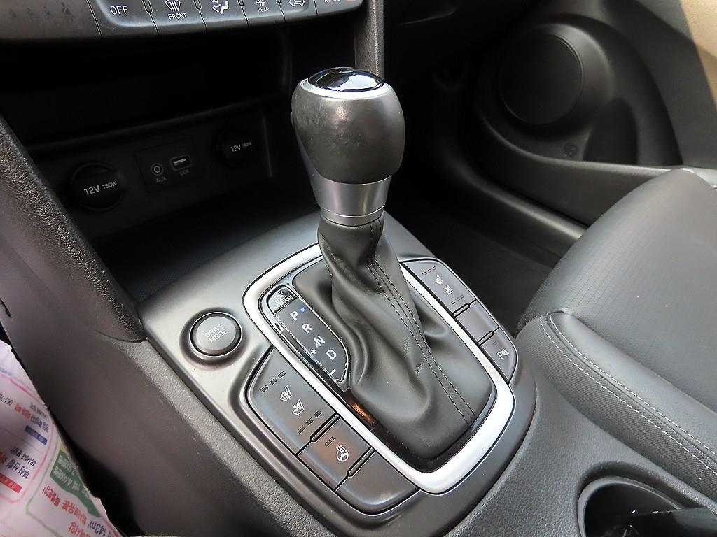 HYUNDAI Kona - Vista 11