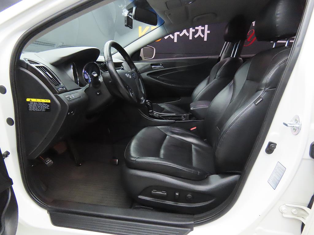 HYUNDAI Sonata - Vista 5