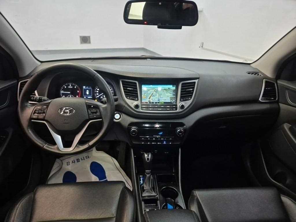 HYUNDAI Tucson - Vista 7