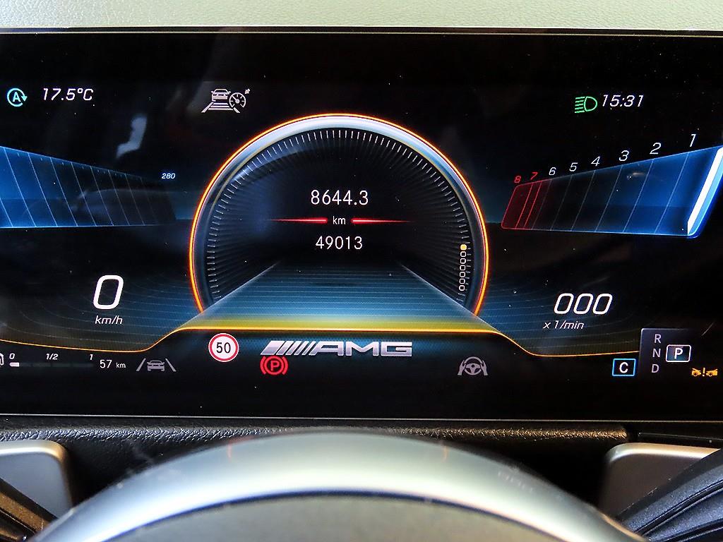 Mercedes Benz GLB Class - Vista 9