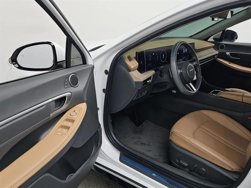 HYUNDAI Sonata - Vista 10