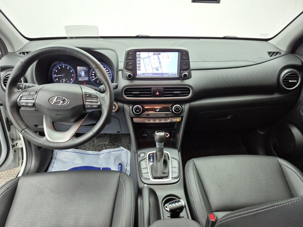 HYUNDAI Kona - Vista 5
