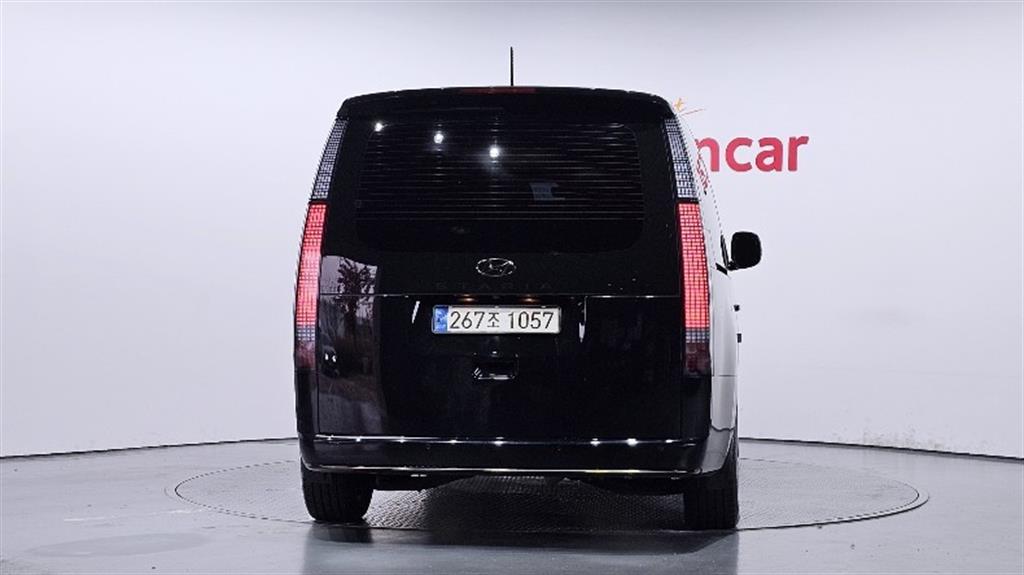 HYUNDAI Staria - Vista 4