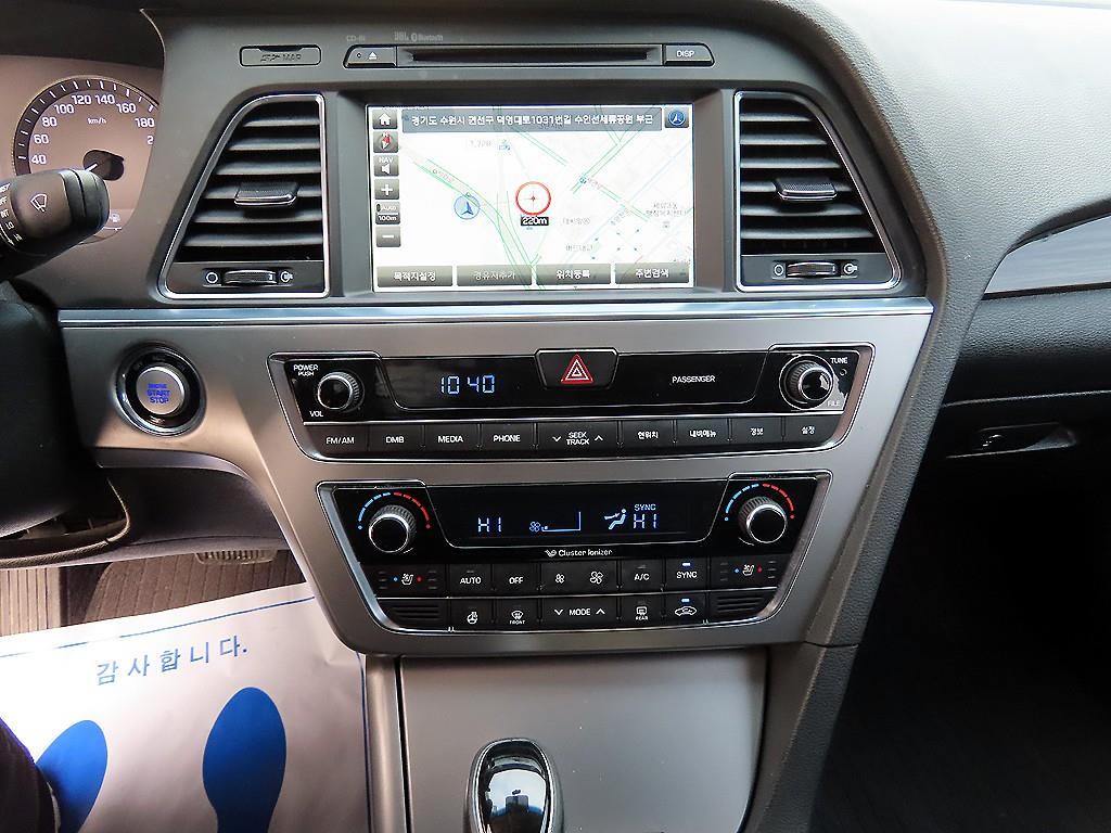 HYUNDAI Sonata - Vista 12