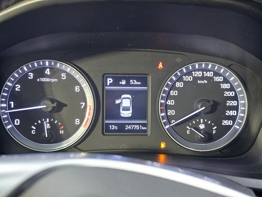 HYUNDAI Sonata - Vista 7