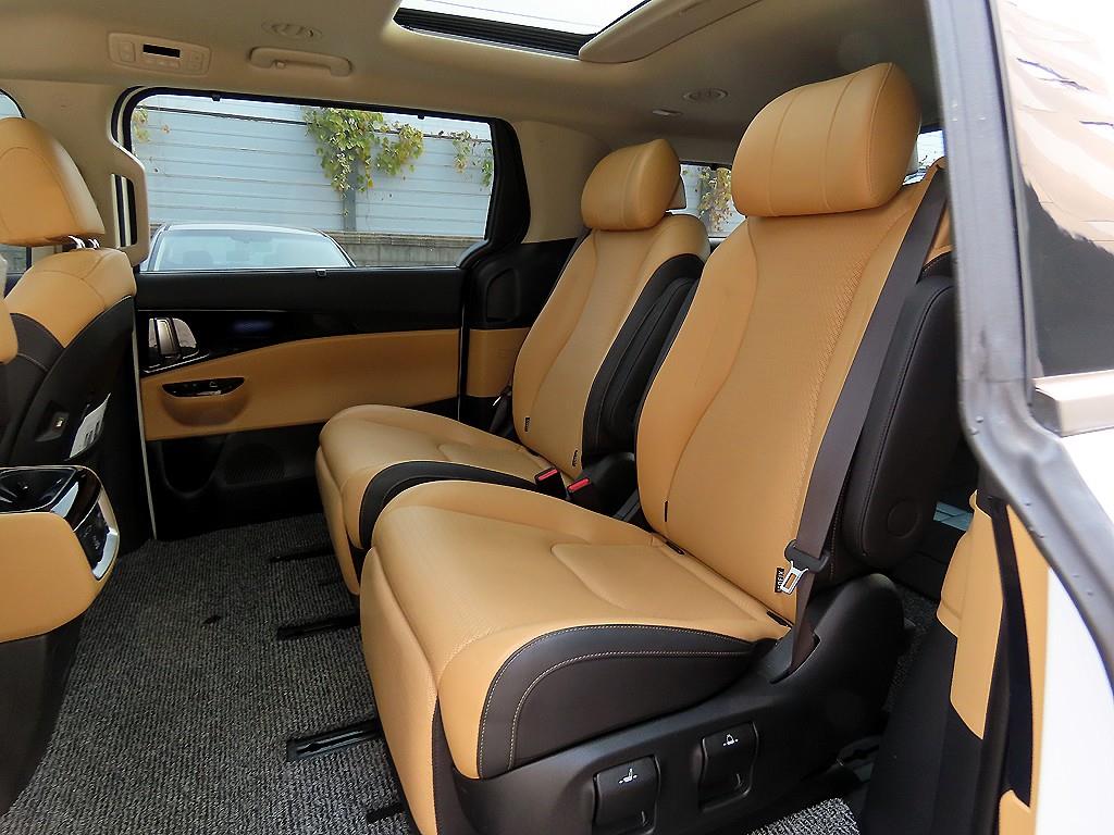 KIA Carnival - Vista 6