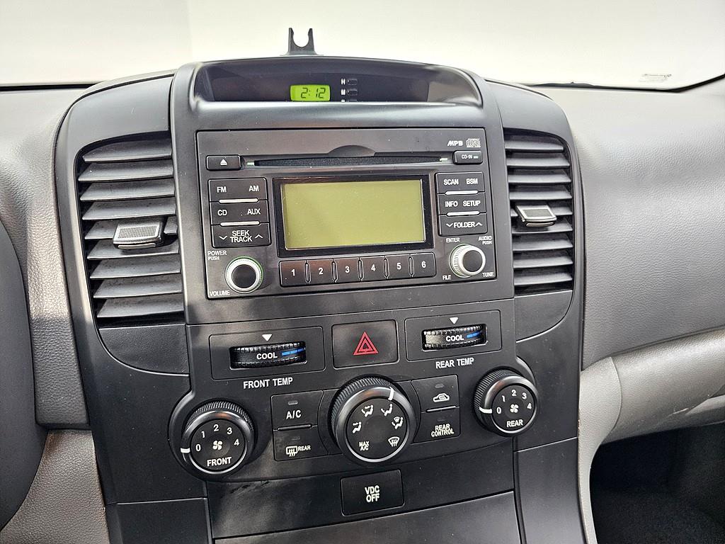 KIA Carnival 2012 Plateado - Importación desde Corea - HF Imports Iquique - Foto 15