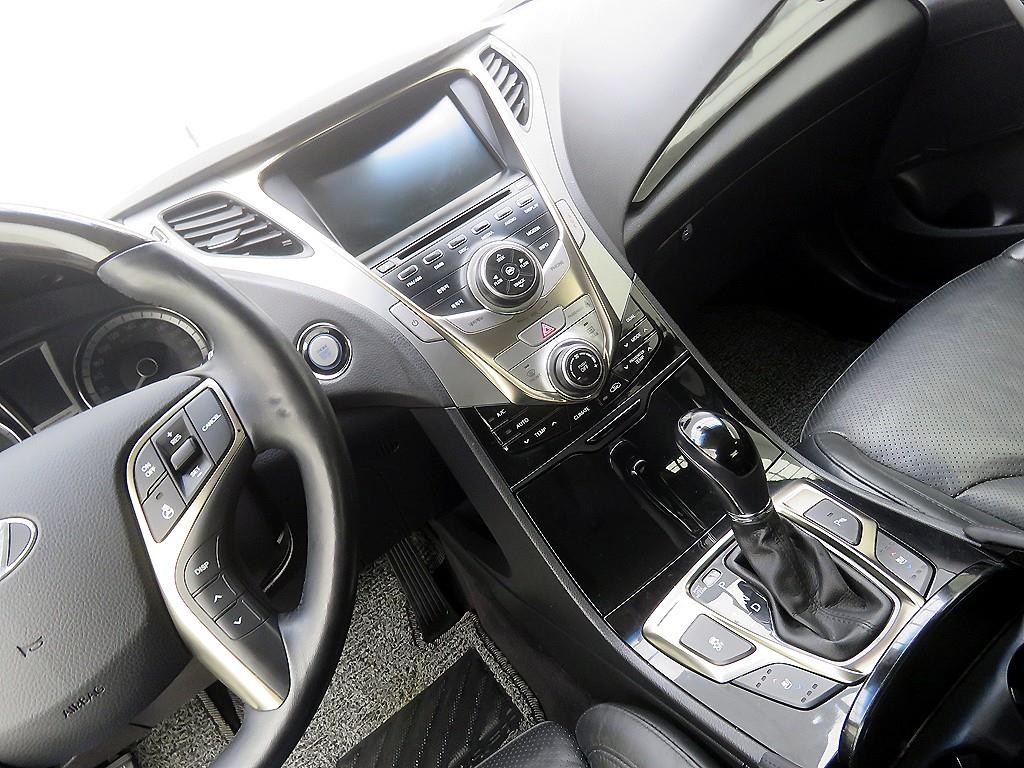 HYUNDAI Grandeur - Vista 10