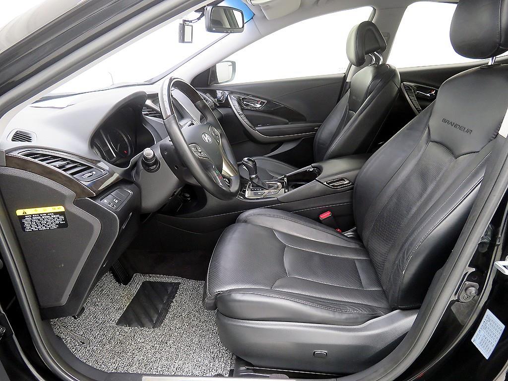 HYUNDAI Grandeur - Vista 5