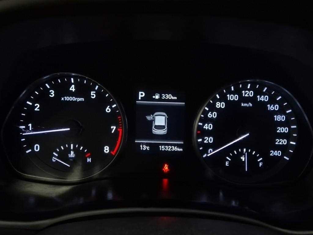 HYUNDAI i30 - Vista 6