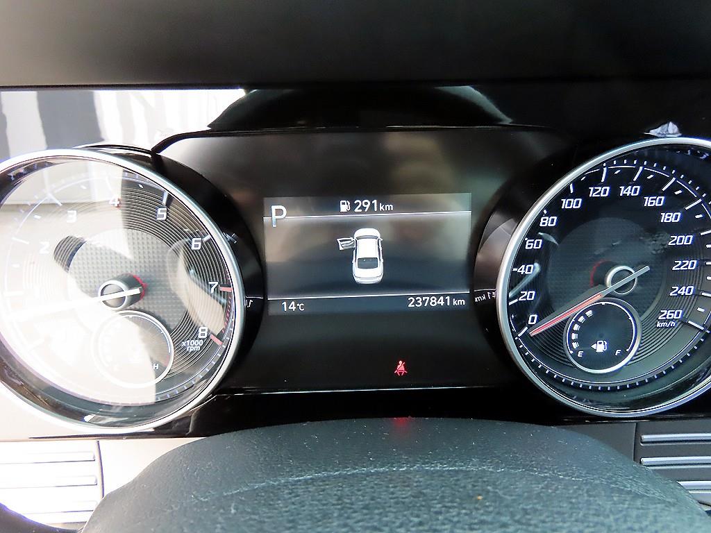 HYUNDAI Grandeur - Vista 9