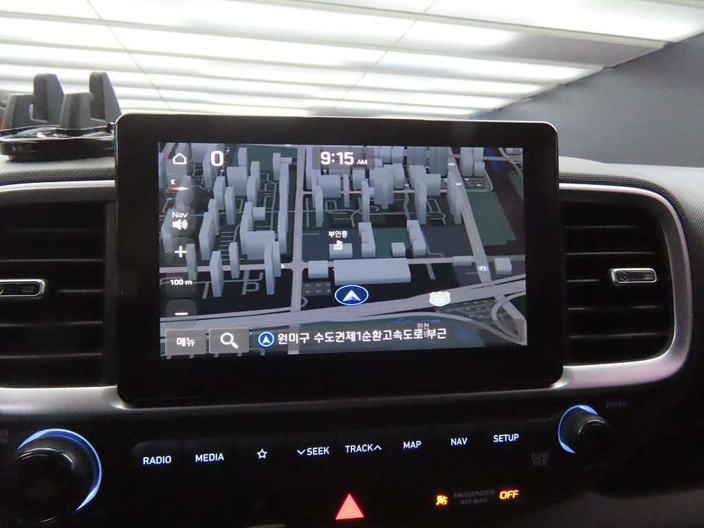 HYUNDAI Venue - Vista 11