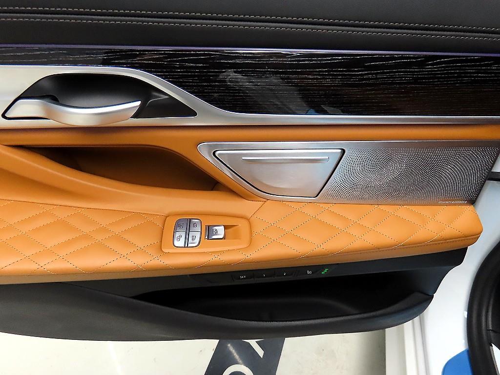 BMW 7 Series - Vista 12