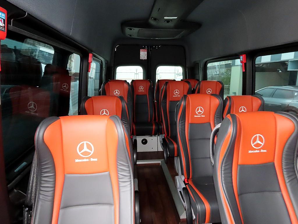 Mercedes Benz Sprinter - Vista 6