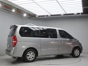 HYUNDAI Starex - Vista 8