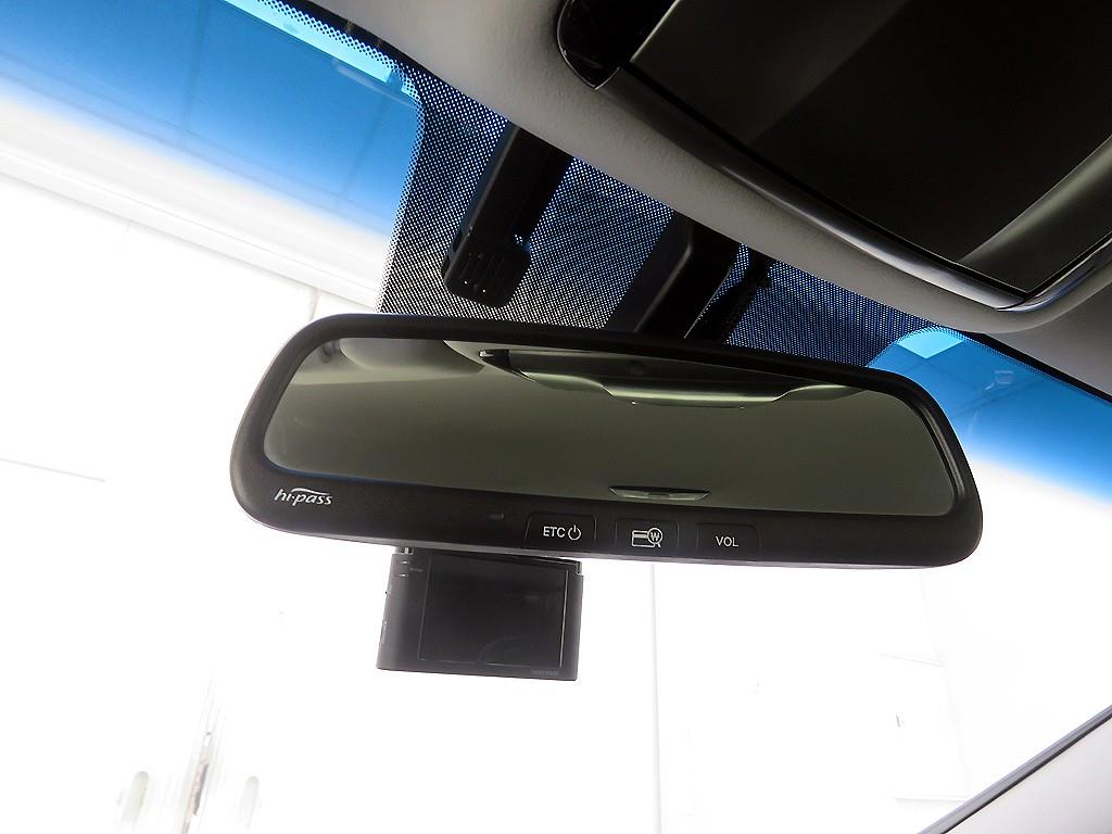 HYUNDAI Grandeur - Vista 12