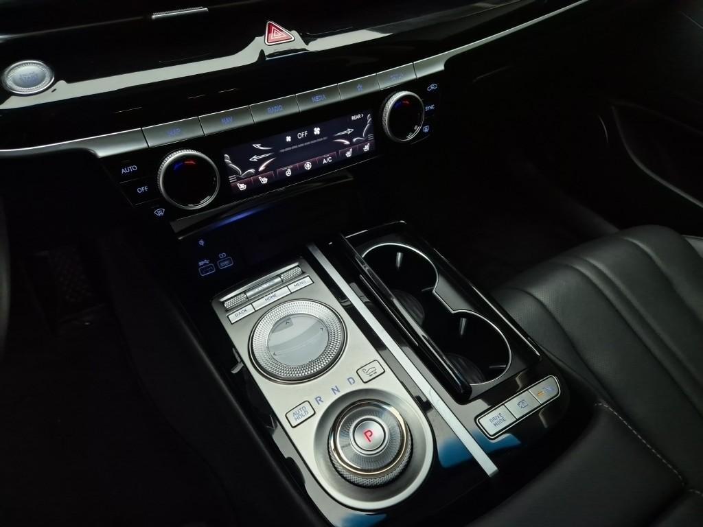 Genesis G80 - Vista 8