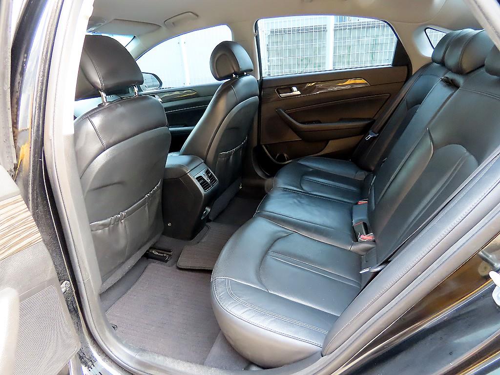 HYUNDAI Sonata - Vista 6