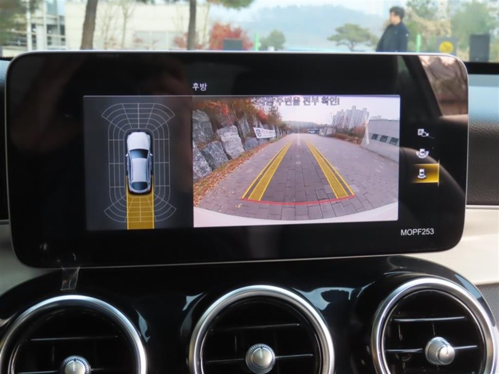 Mercedes Benz GLC Class 2020 Blanco - Importación desde Corea - HF Imports Iquique - Foto 9