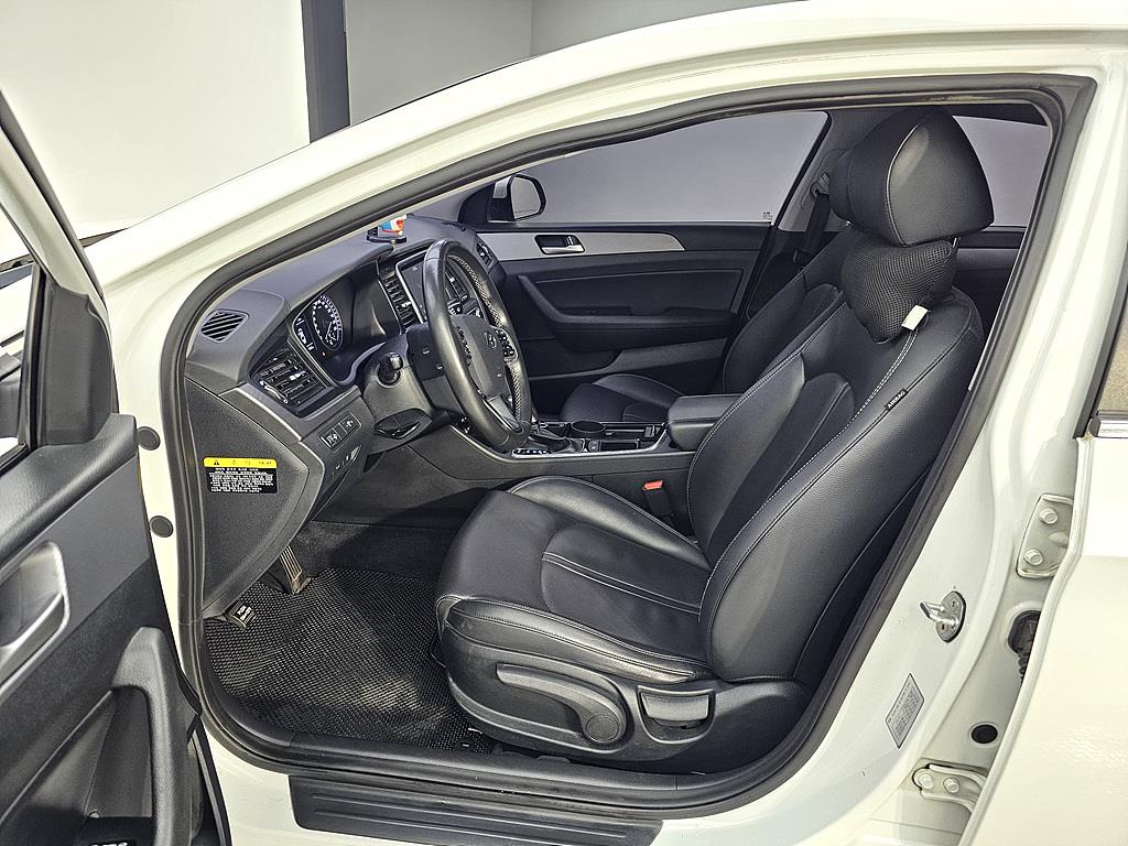 HYUNDAI Sonata - Vista 8