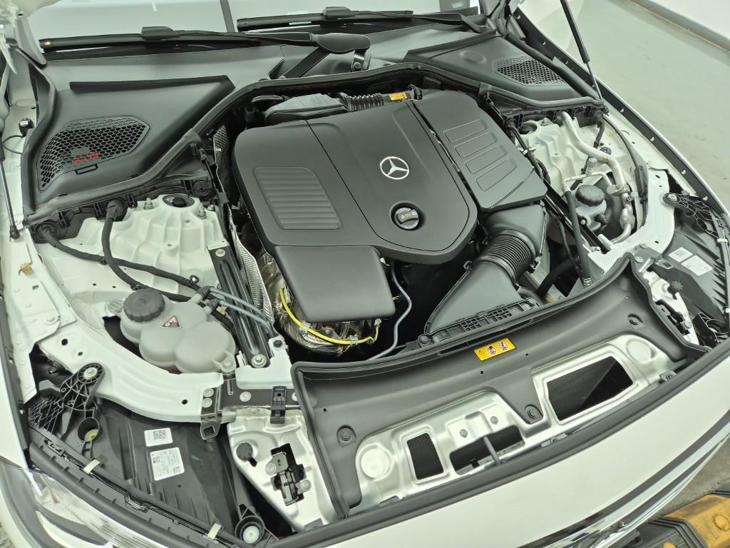 Mercedes Benz E class - Vista 6